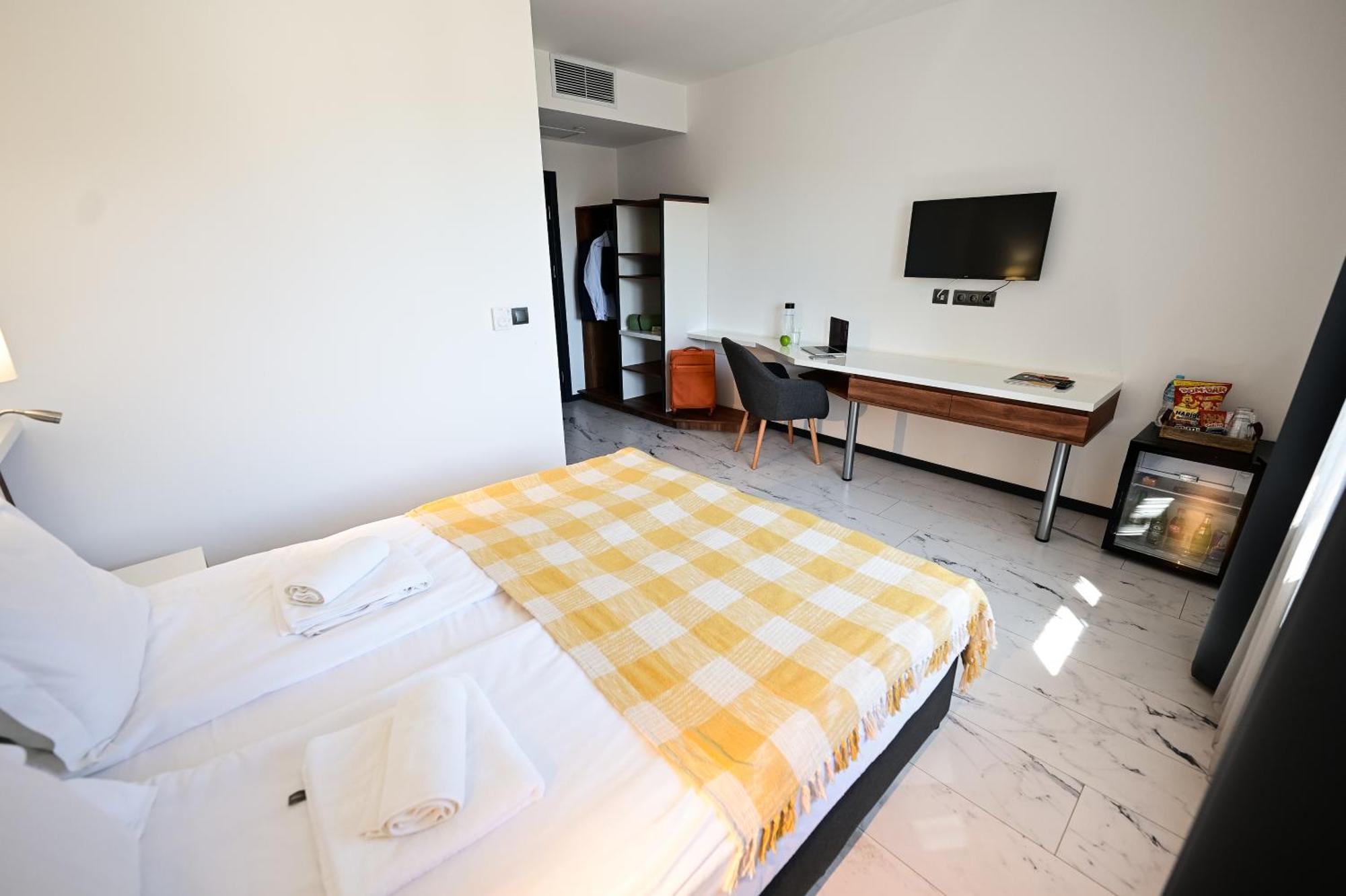 Rubo Hotel Шумен Екстер'єр фото