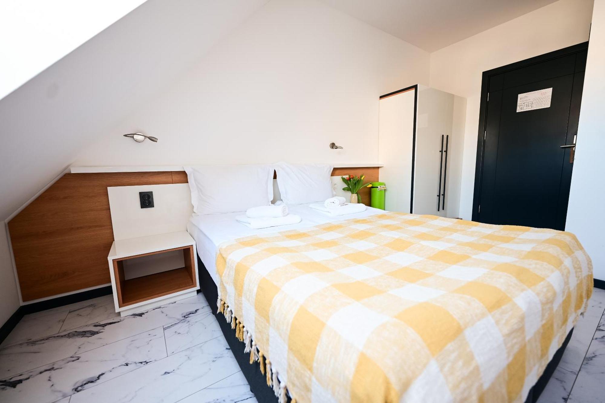 Rubo Hotel Шумен Екстер'єр фото