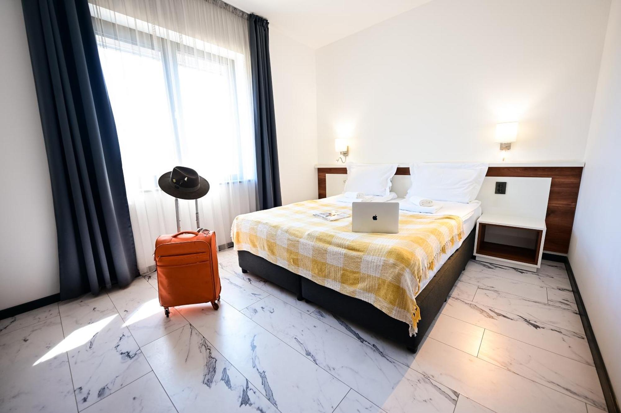 Rubo Hotel Шумен Екстер'єр фото