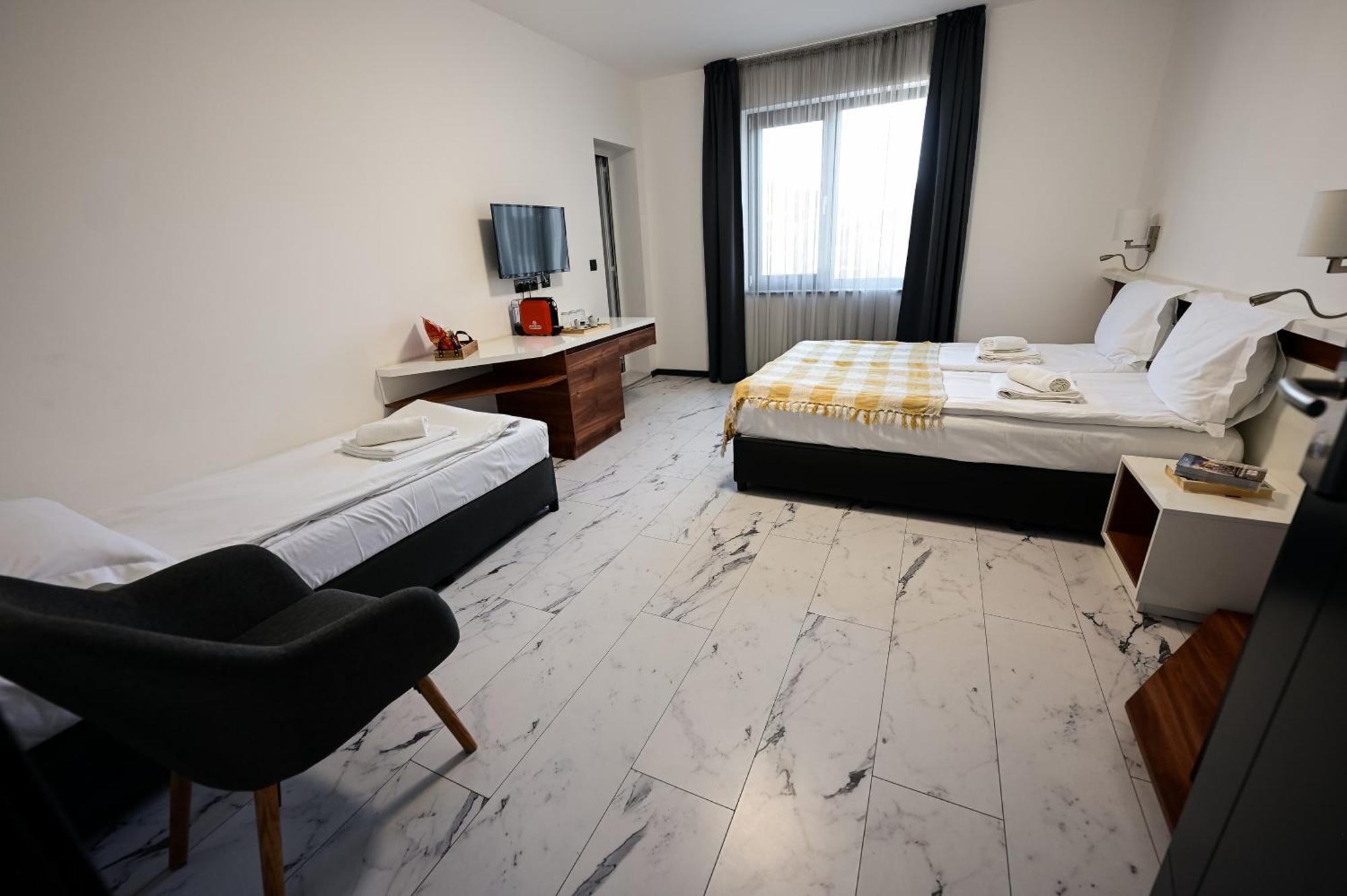 Rubo Hotel Шумен Екстер'єр фото